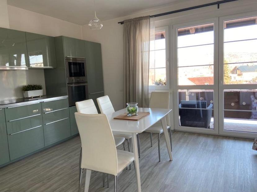 Apartman Na Vysine Apartment Vrchlabi Bagian luar foto